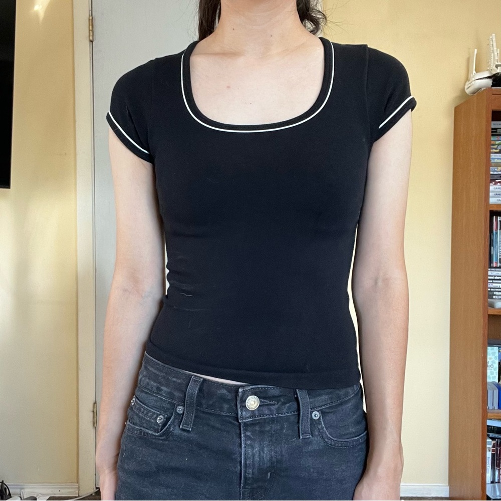 Happily Grey Woman's Black Short Sleeve Top with White Accents Size Small